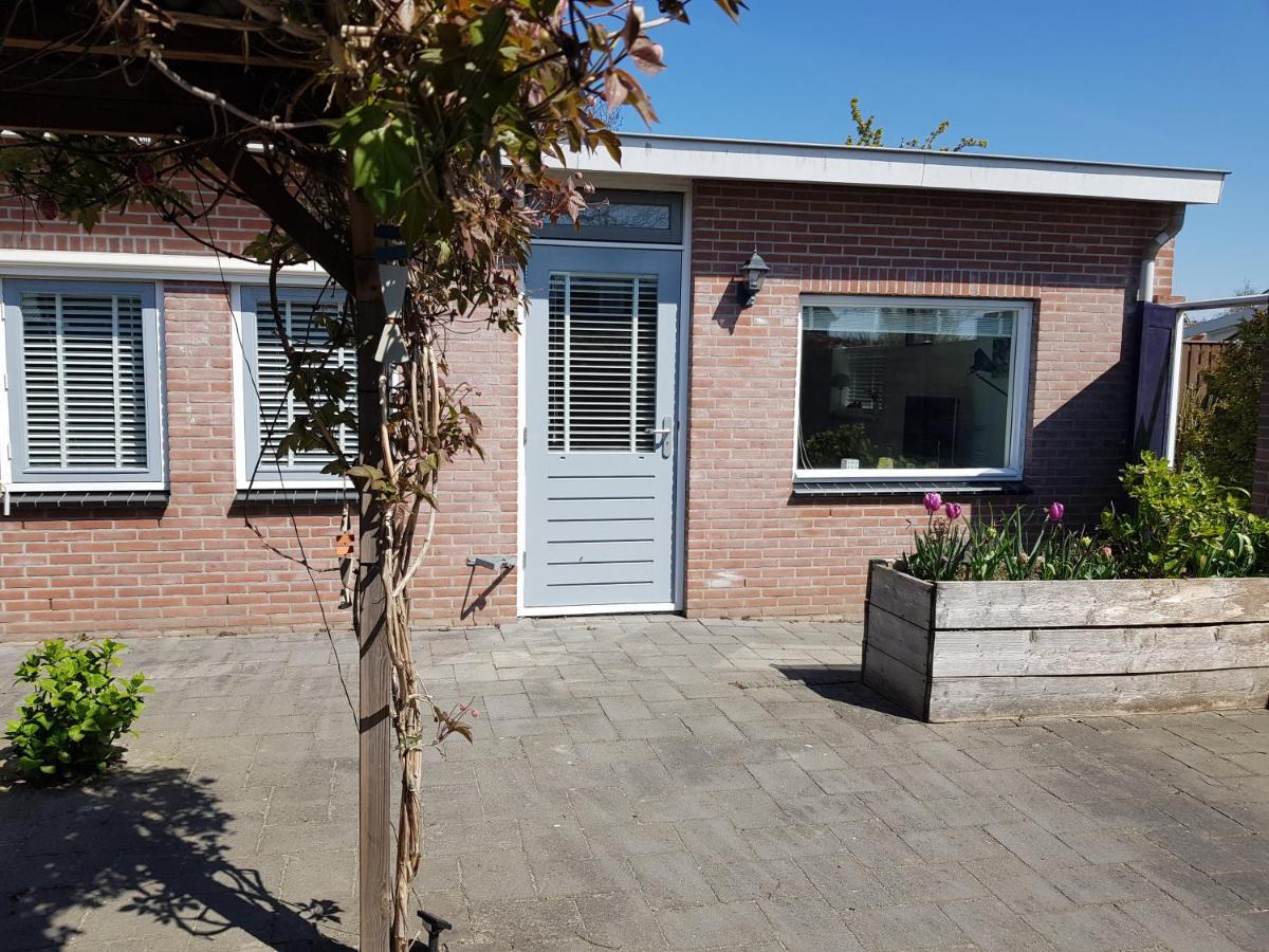 Solstice, Quiet Cottage In Bruinisse, Zeeland ภายนอก รูปภาพ